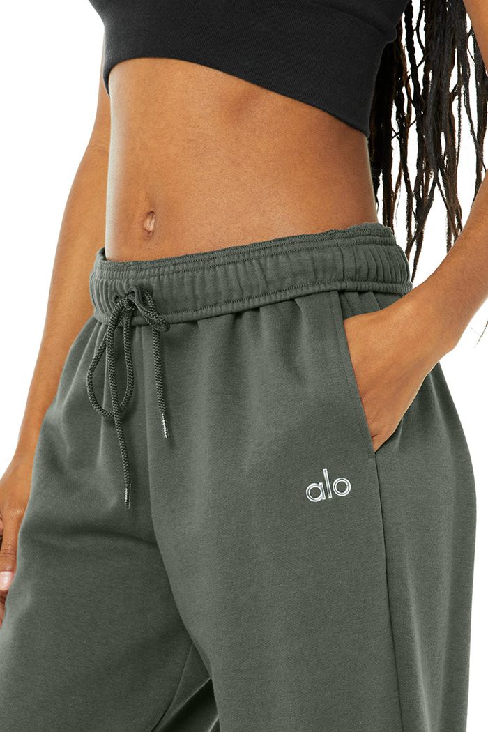 Alo Yoga Accolade Straight Leg Sweat Byxor Dam Mörkgröna | 0321794-UW