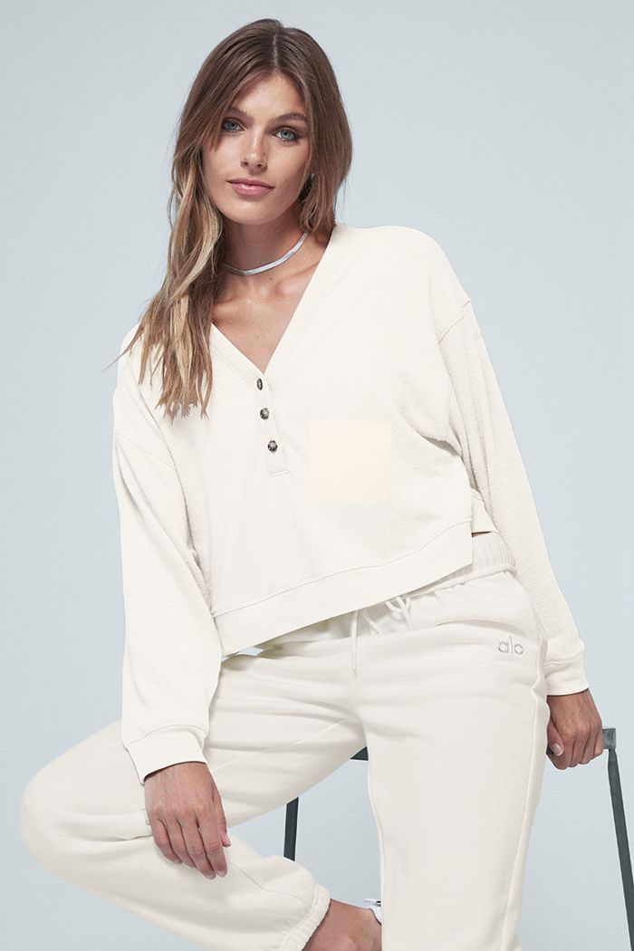 Alo Yoga Alolux Soho Cropped Henley Long Sleeve Dam Vita | 7143509-JA