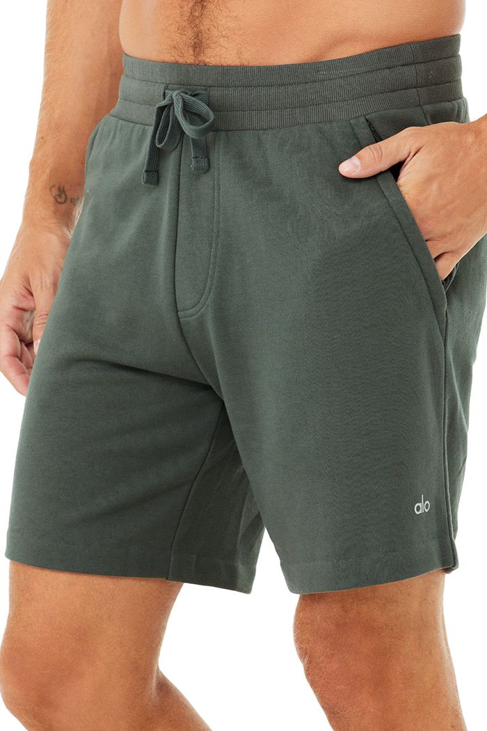 Alo Yoga Chill Short Herr Mörkgröna | 3025674-MU