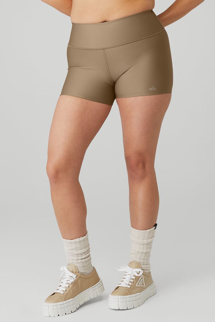 Alo Yoga High-Midja Airlift Short Dam Bruna | 8965147-FO