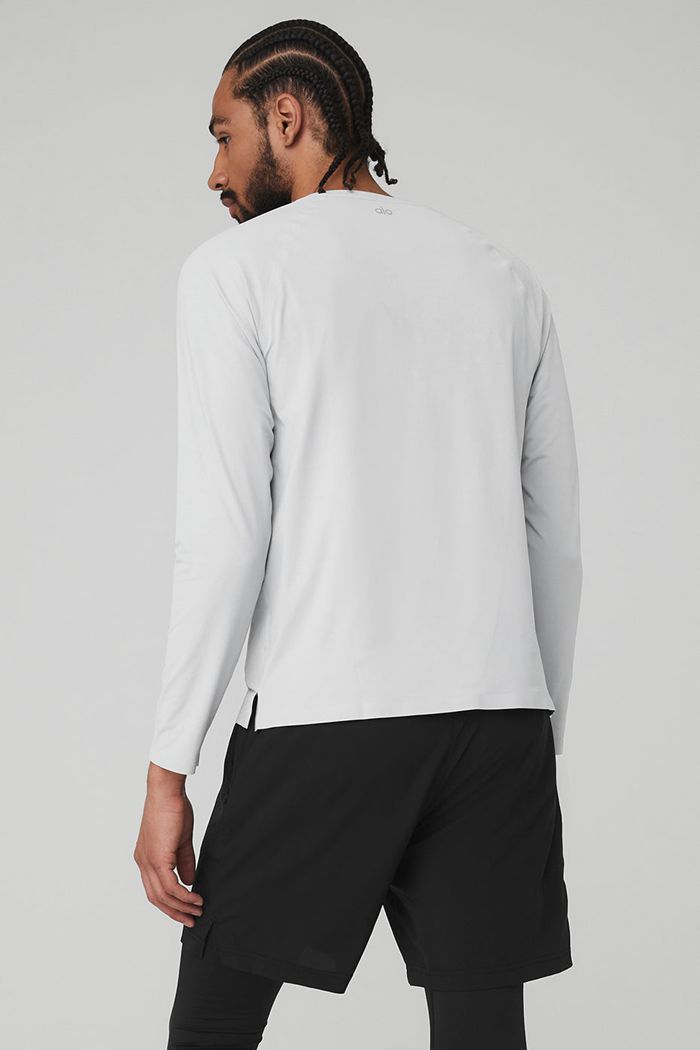 Alo Yoga Idol Performance Tee Long Sleeve Herr Vita | 6529430-NI