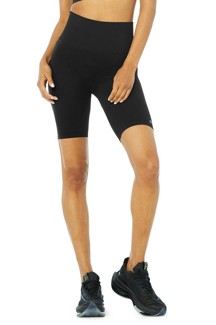 Alo Yoga Seamless High-Midja Ribbed Biker Short Dam Svarta | 0254731-HG